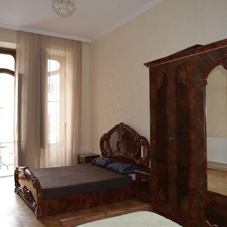 Sweet Home Agmashenebeli Тбилиси Екстериор снимка