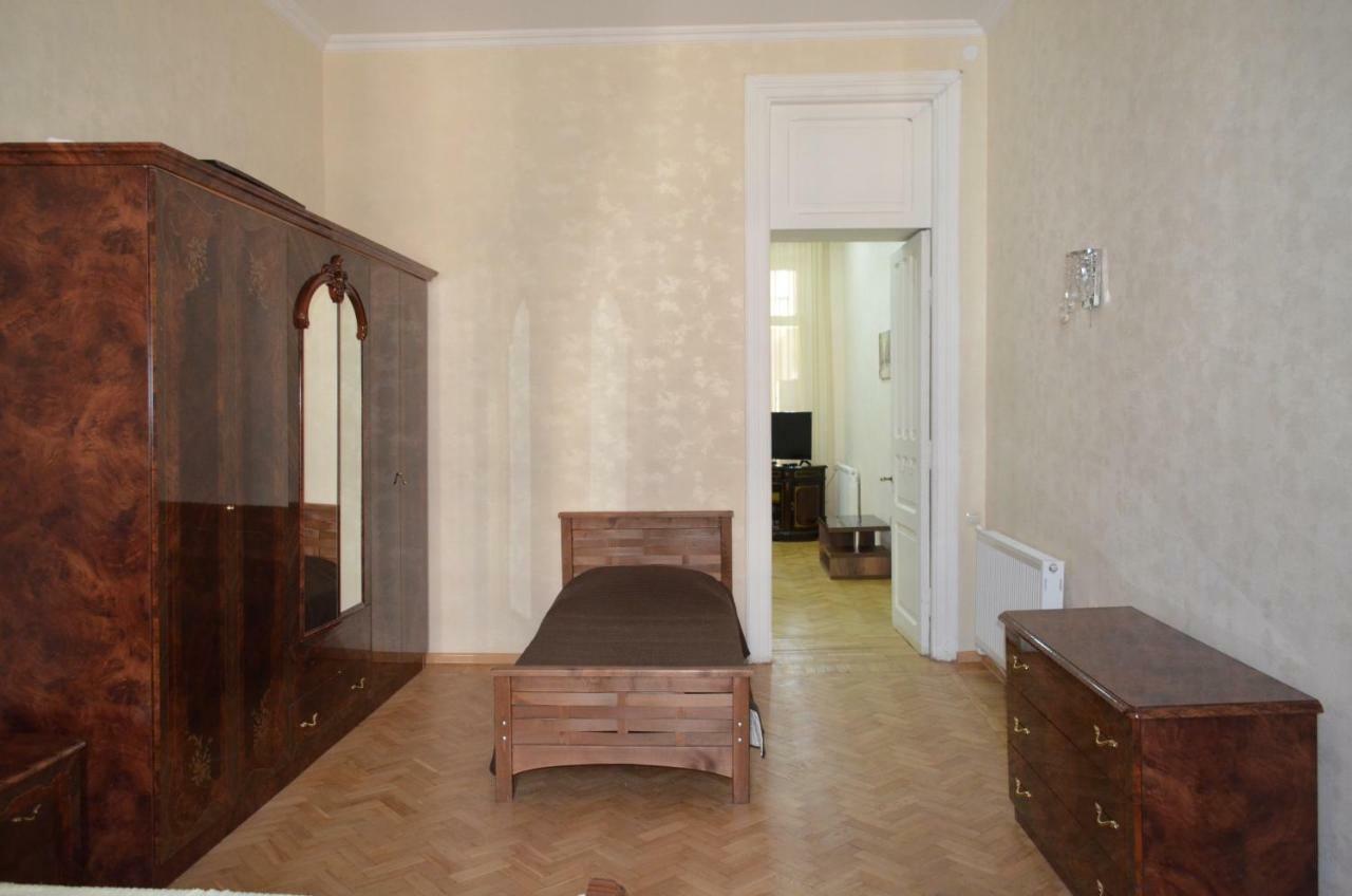 Sweet Home Agmashenebeli Тбилиси Екстериор снимка