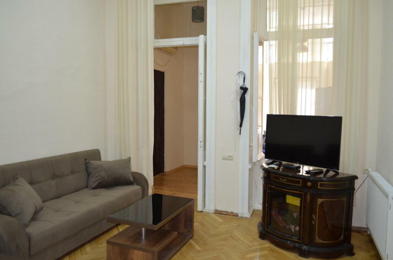 Sweet Home Agmashenebeli Тбилиси Екстериор снимка