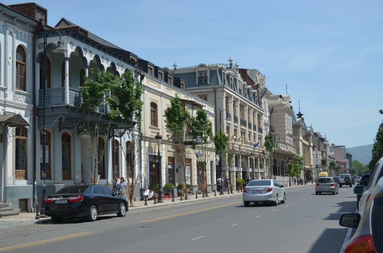 Sweet Home Agmashenebeli Тбилиси Екстериор снимка